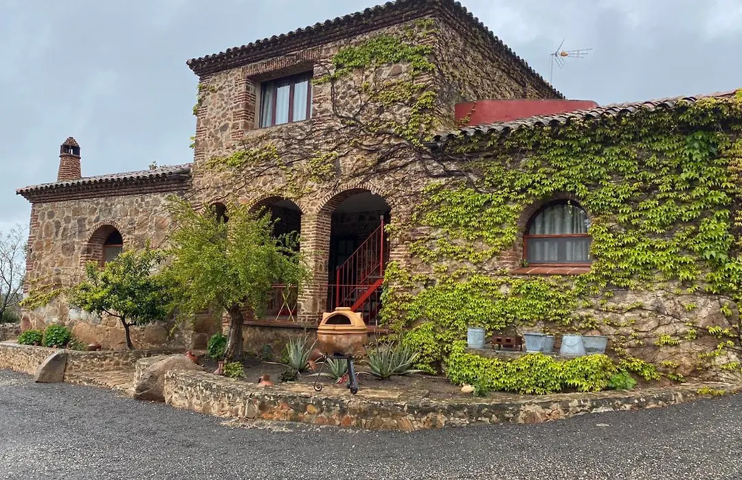 Casas Rurales Monasterio de Rocamador-1